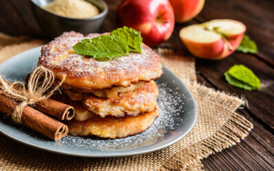 Pancakes με μήλο και κανέλα
