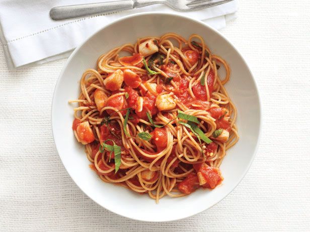 spaghetti-pikantiki-saltsa-marinara-xtenia